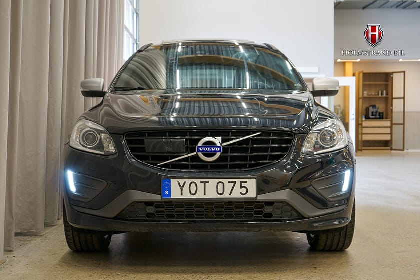 Bild 5 av Volvo XC60 D4 AWD 190hk R-Design Pano Dvärm Rattvärm Kamera Adapt