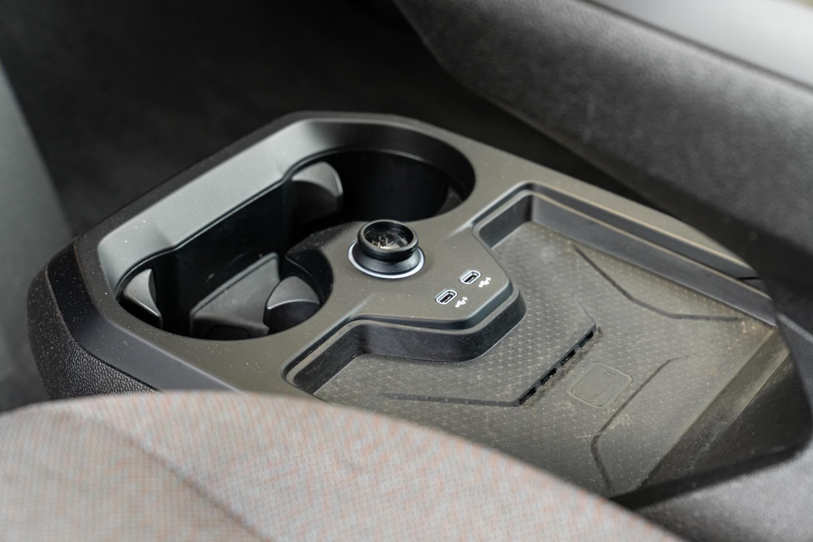 BMW iX xDrive50, 524hp, 2023