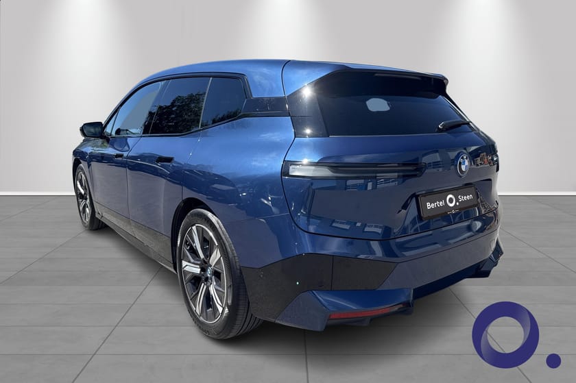 Bilde 3 av BMW iX xDrive40 xDrive40|Harman Kardon|Sport Line|HUD|