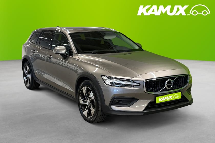 Bild 1 av Volvo V60 Cross Country B4 AWD Geartronic 197hk Värmare H/K Kamera Drag BLIS
