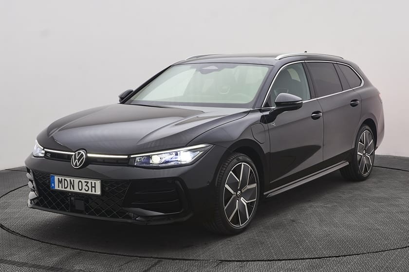 Bild 2 av Volkswagen Passat Variant eHybrid 272 DSG6 R-LINE