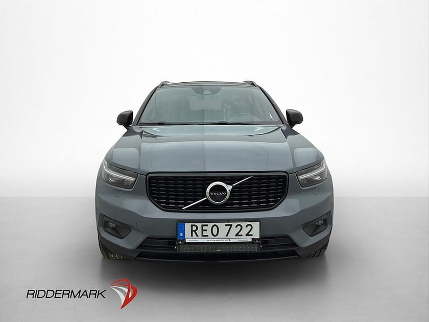 Bild 2 av Volvo XC40 D4 AWD R-Design H/K Pano Värmare 360° Drag