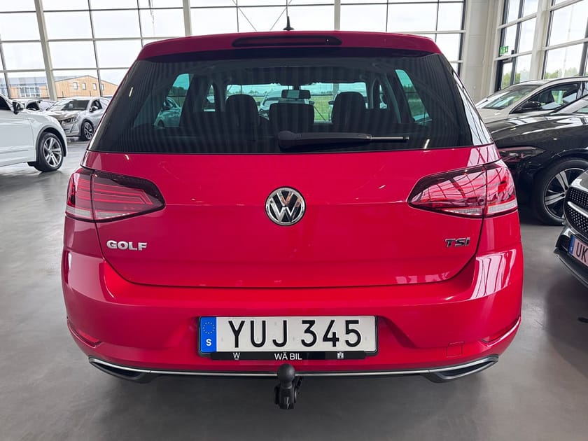 Bild 4 av Volkswagen Golf 5-dörrar 1.0 TSI | Base | Drag | Taklucka | Backkamera