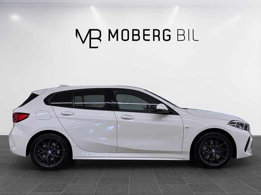 Bild 3 av BMW 120i Steptronic 178hk M Sport Drag CarPlay Läder Navi