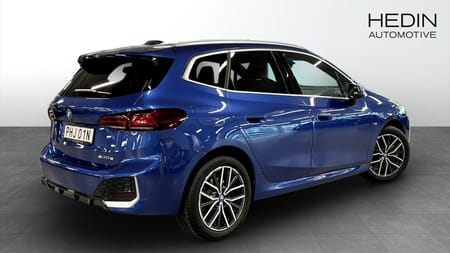 BMW 230e xDrive Active Tourer M-Sport Panorama HK-ljud DAP