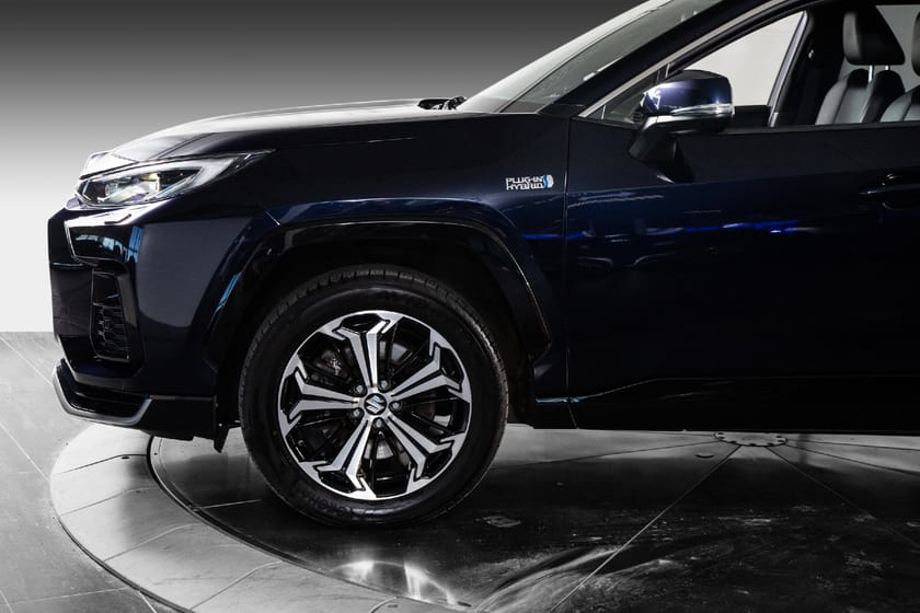 Bilde 4 av Suzuki Across Plug-in Hybrid E - Four PHEV First Edition GLX - kr 2.990 pr. mnd.