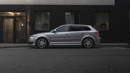 Sälj bilen tryggt och få pengarna snabbt – med ett par klick