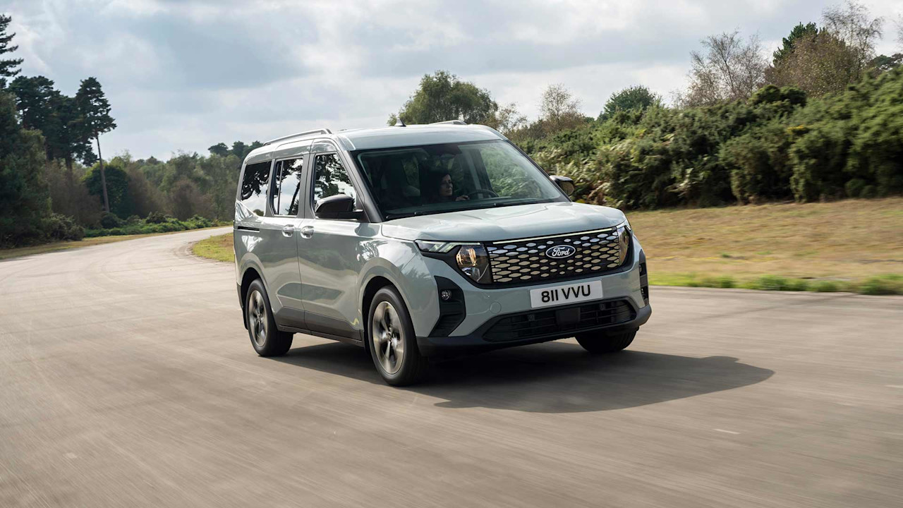 Nya Ford E-Tourneo Courier är tillgänglig för beställning
