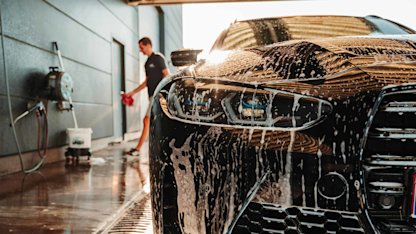 Tvätta bilen hemma - detta är viktigt att veta