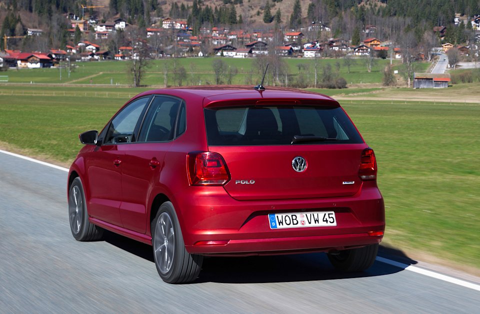Volkswagen-Polo-5door-2014bak