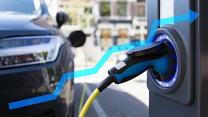 Allt fler köper begagnade laddbara bilar