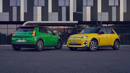 Utvald bild för Renault skördar framgångar – 5 E-Tech i topp
