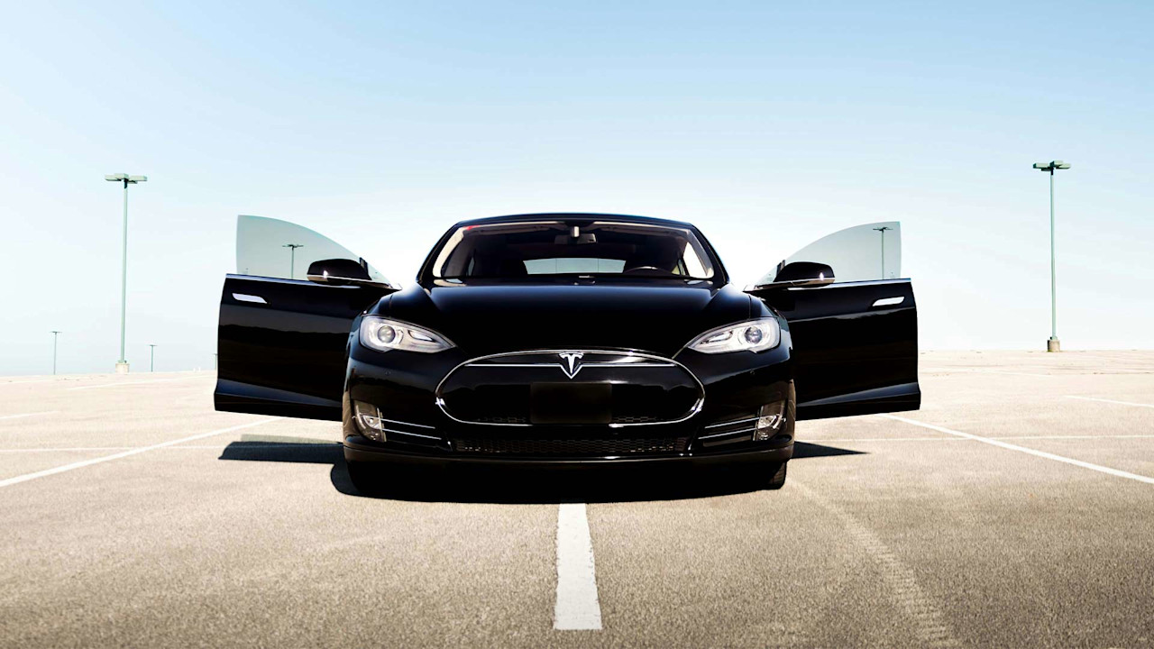 Tesla är nere för räkning - kan biljätten resa sig? 