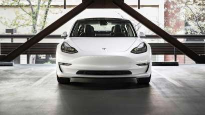 EU:s strafftullar: Tesla Model 3 blir 17 000 kronor dyrare 