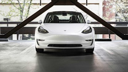 EU:s strafftullar: Tesla Model 3 blir 17 000 kronor dyrare