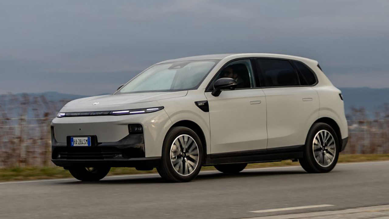 Sverigepremiär för Leapmotor B10 EREV – prisvärd suv med 900 km räckvidd