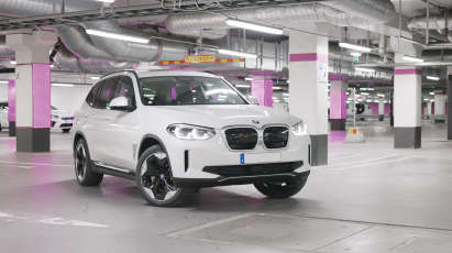 Provkörning av BMW iX3