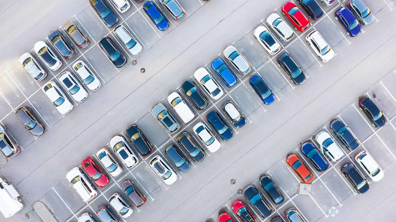 Stockholm inför parkeringsavgifter i tolv nya områden