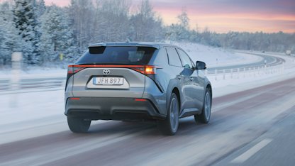 Provkörning av Toyota bZ4x