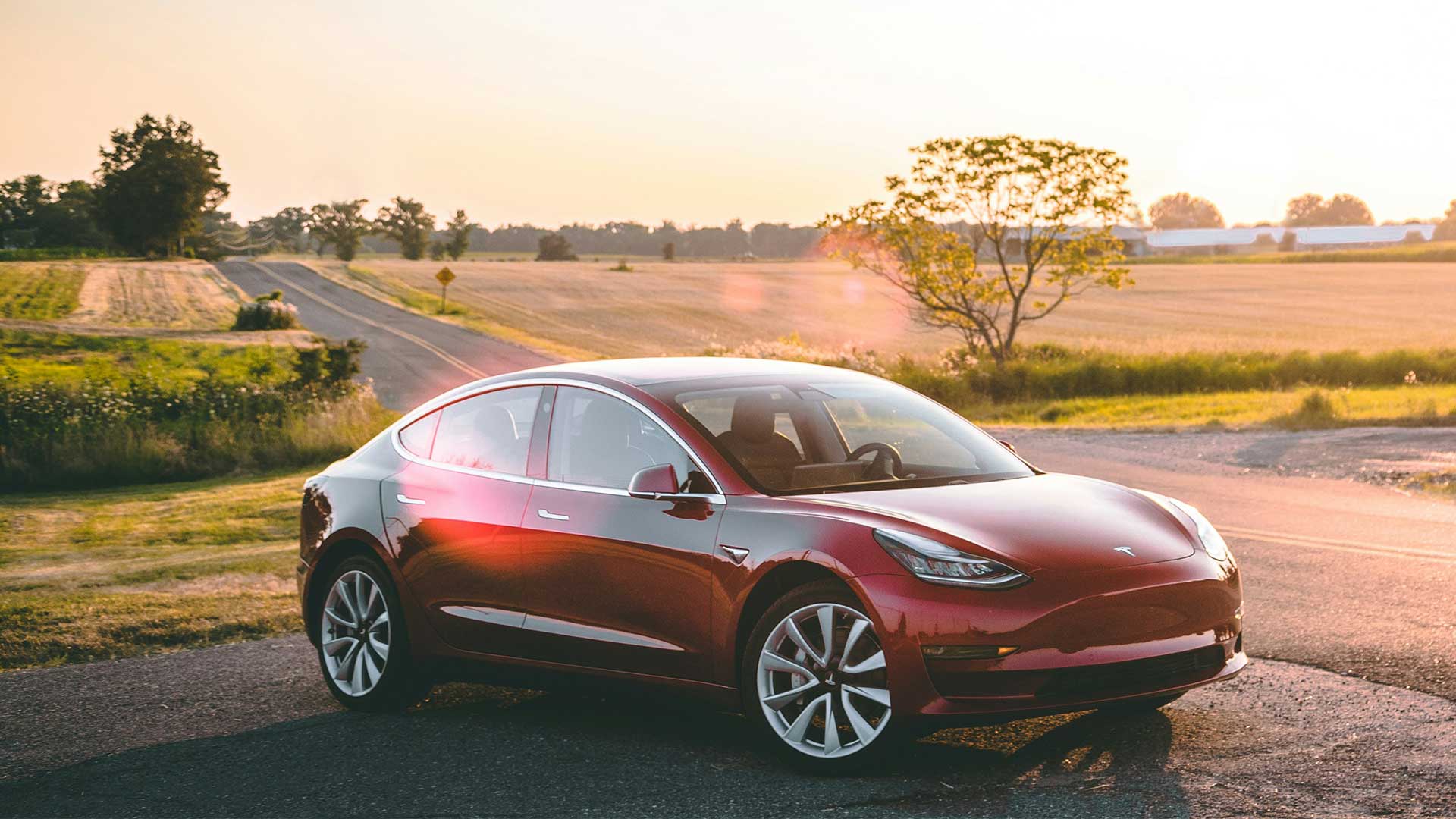 Utvald bild för Waykes Bilbarometer Q3 2026: Hybrider kör om elbilar och Tesla-intresset ökar