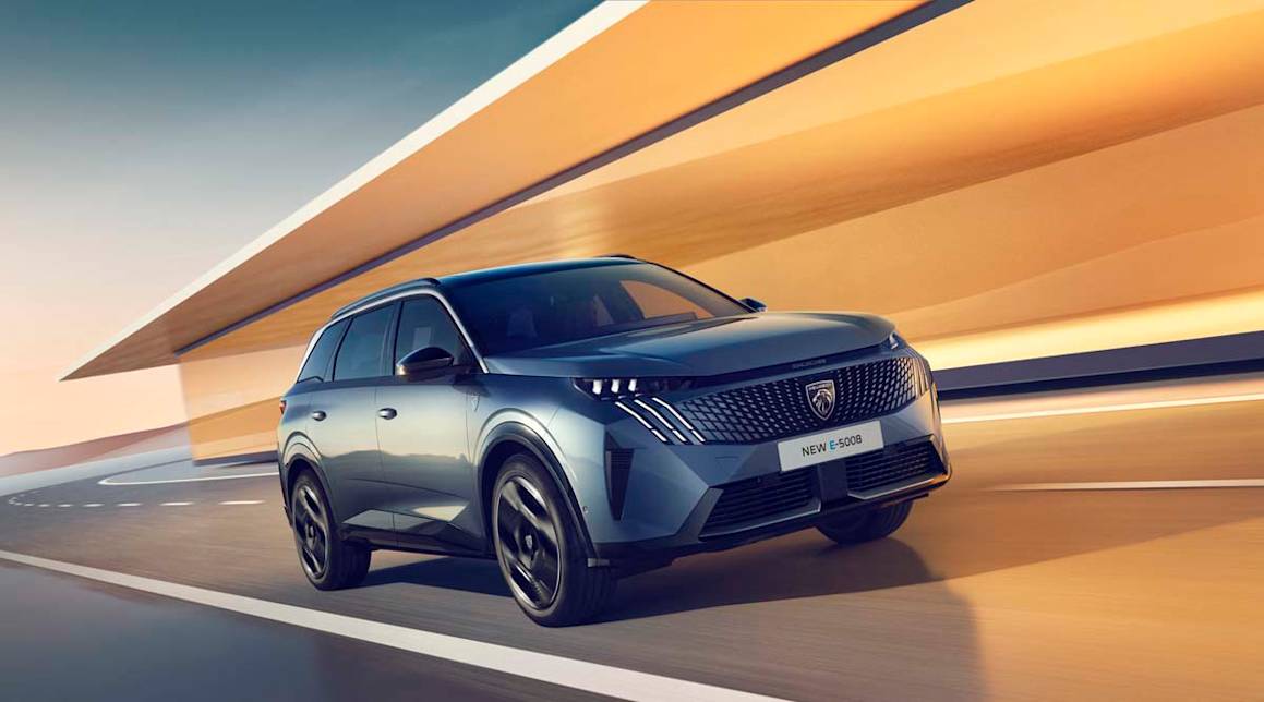 Nya familjebilen Peugeot e-5008 har lanserats i Sverige