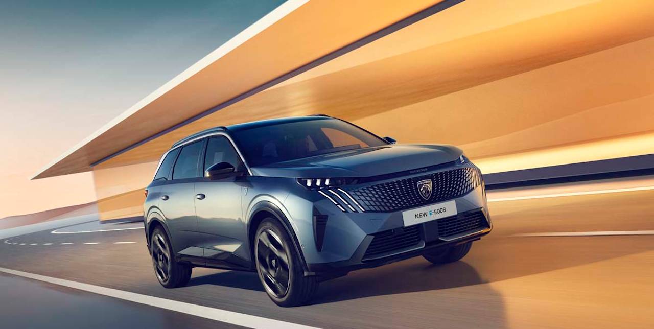 Nya familjebilen Peugeot e-5008 har lanserats i Sverige