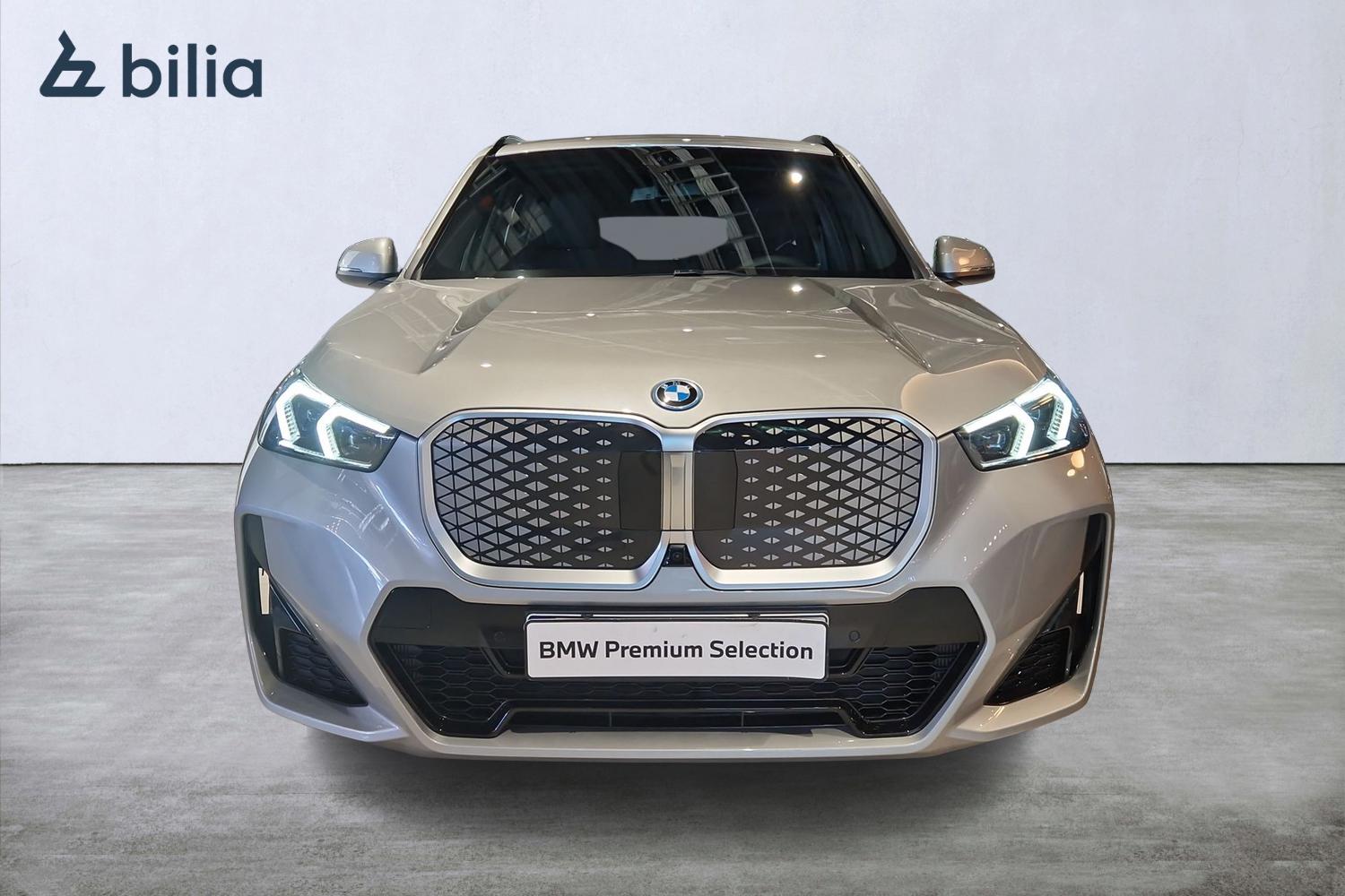 BMW iX1 eDrive20, 204ps, 2026