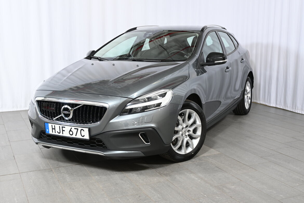 HJF67C – Volvo V40 Cross Country