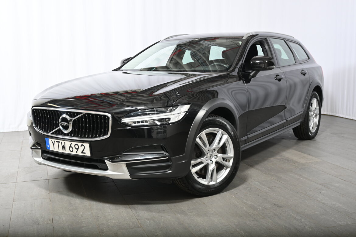 YTW692 – Volvo V90 Cross Country