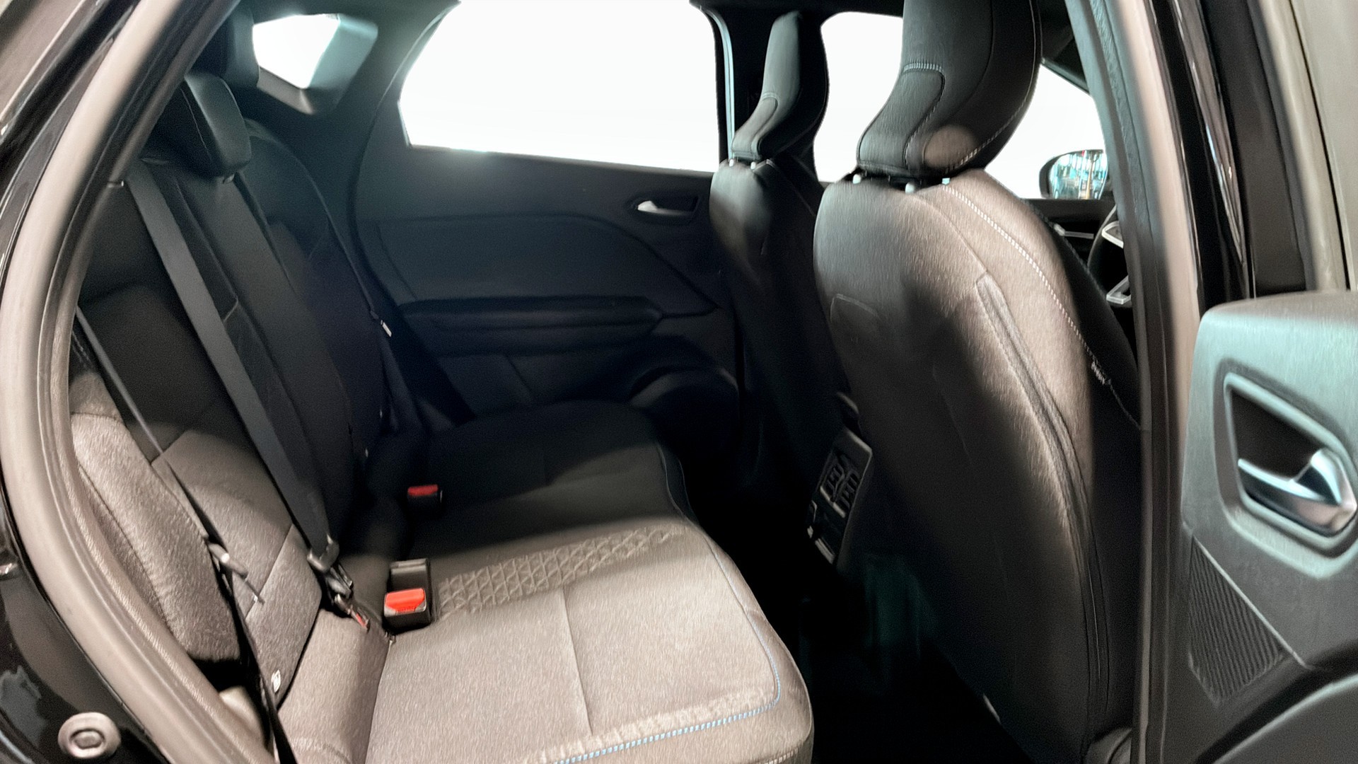Renault Captur 1.0 TCe 2025, bild 5/9