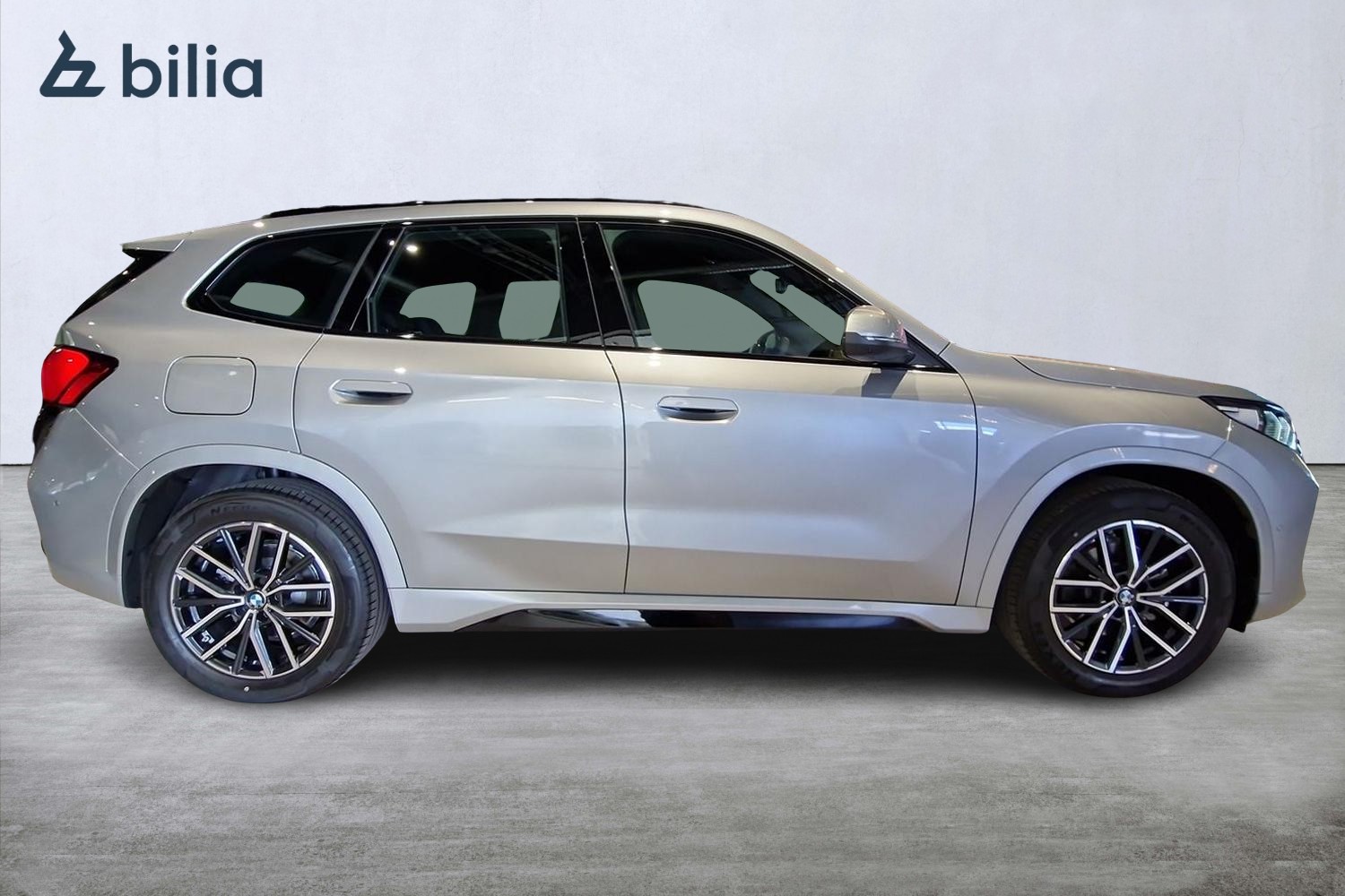 BMW iX1 eDrive20, 204ps, 2026