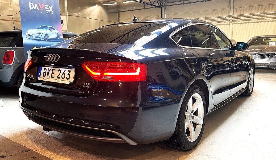 BKE263 Audi A5 Sportback 2.0 TDI DPF DRAG quattro Sline 177hk Wayke