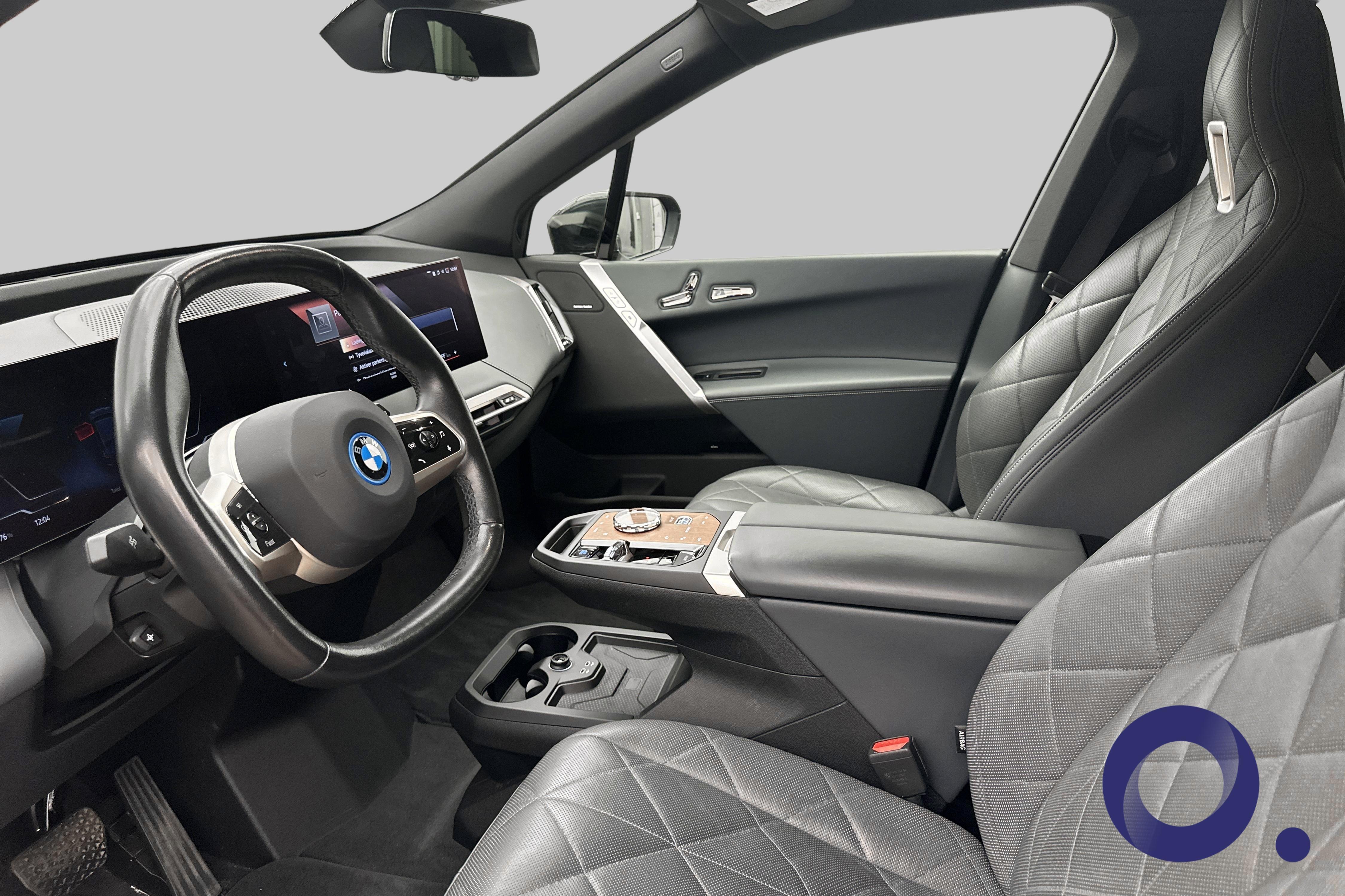BMW iX xDrive50, 524hp, 2022