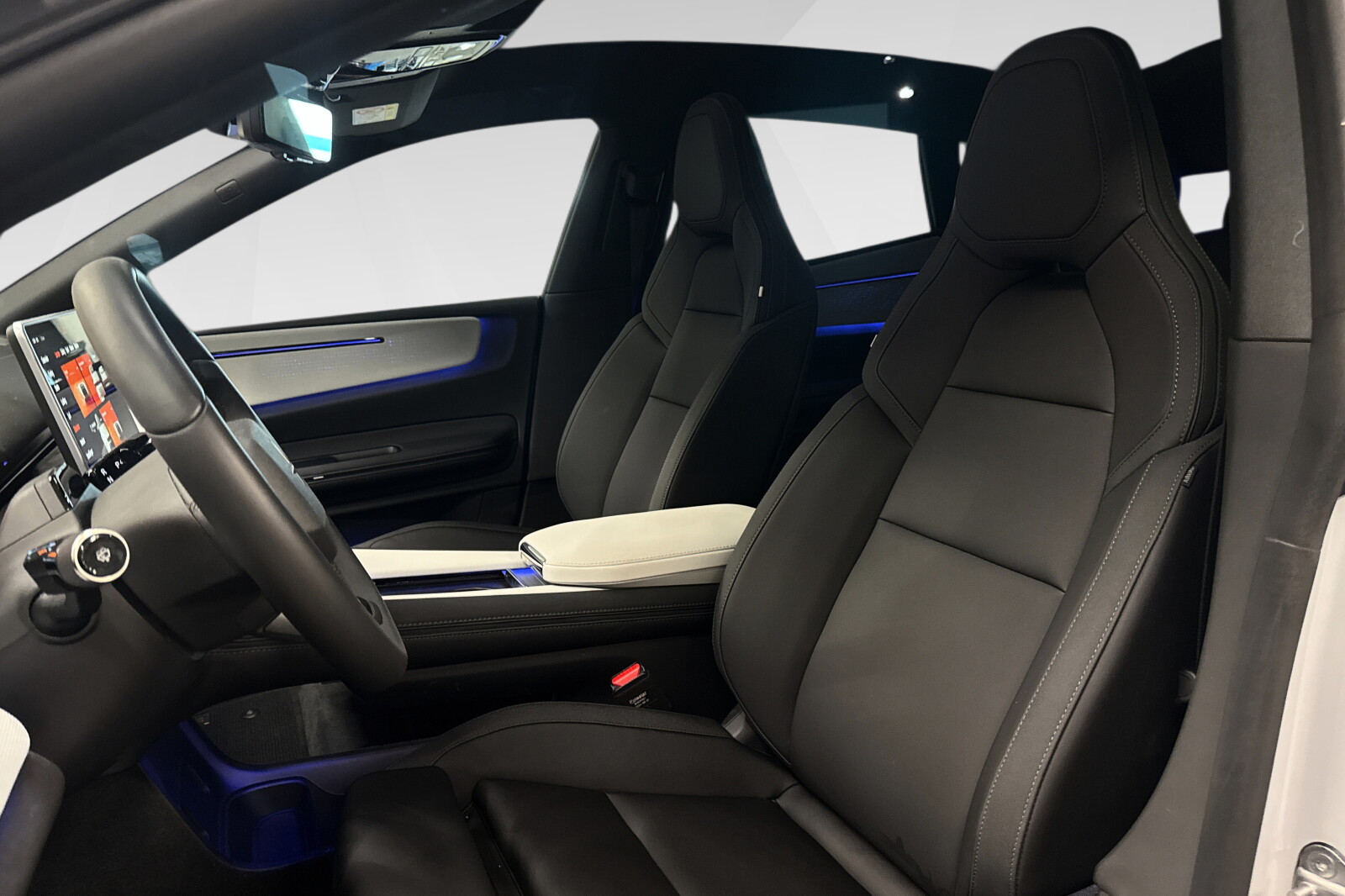 Polestar 4 Long Range Dual motor bilde 10