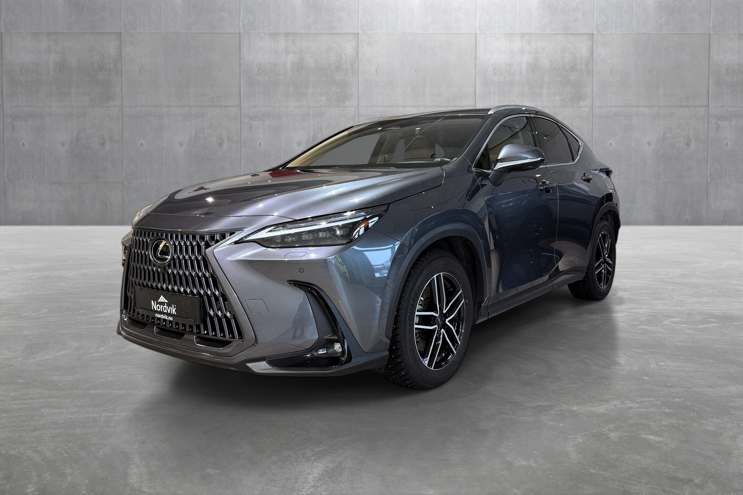 Lexus NX 450h+