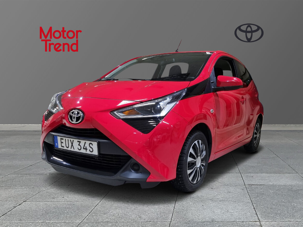 Toyota Aygo 1.0 5-dörrar Manuell X-Play Vhjul 2021, Halvkombi