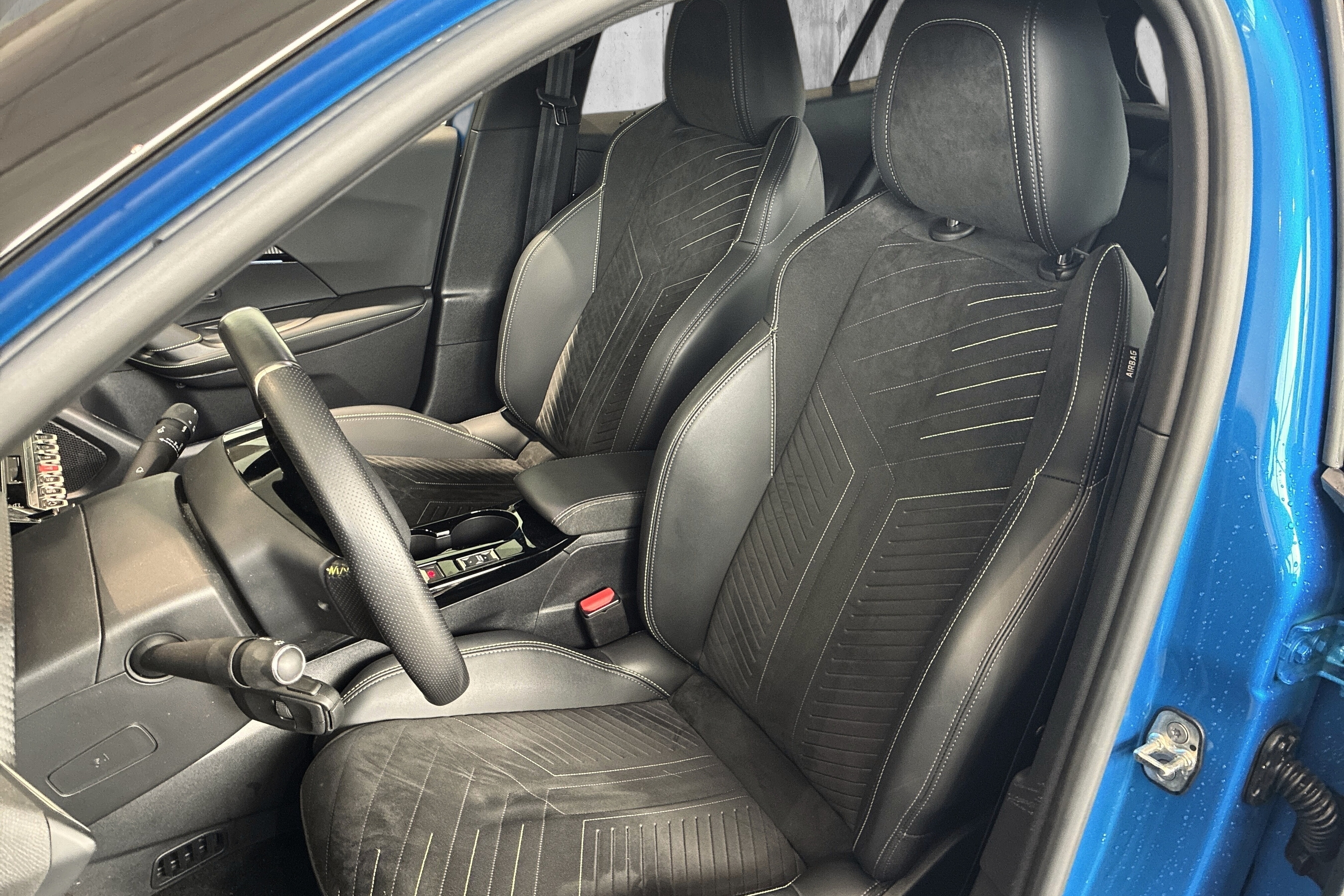Peugeot e-2008 bilde 9