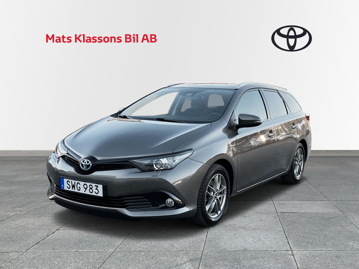 For sale - Toyota Auris Touring Sports Hybrid e-CVT, 136hp, 2018 for ...