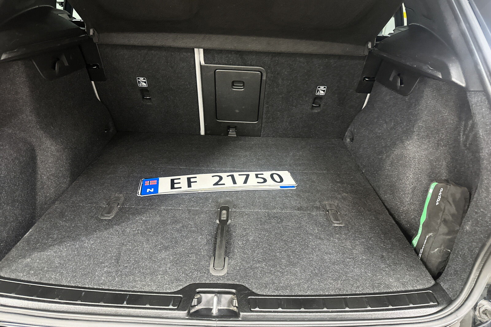 Volvo XC40 Recharge Twin motor bilde 9