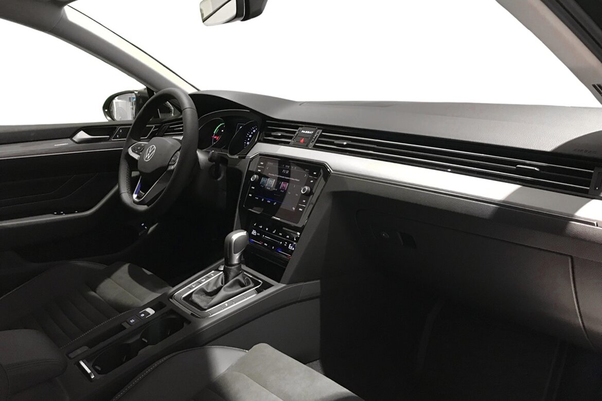 Volkswagen Passat Sportscombi GTE218 hk DSG Omgående leverans
