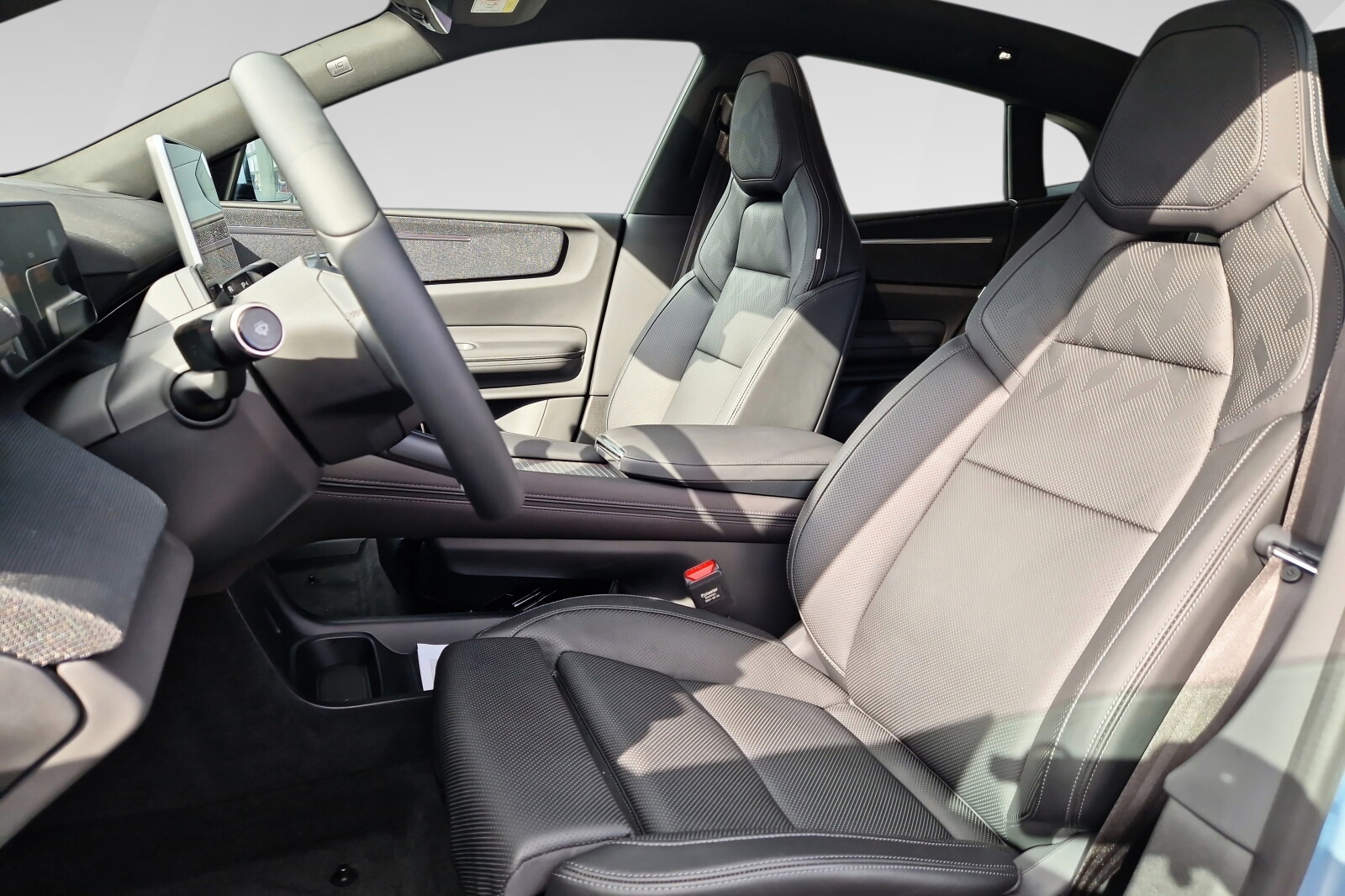 Polestar 4 Long Range Dual motor bilde 10