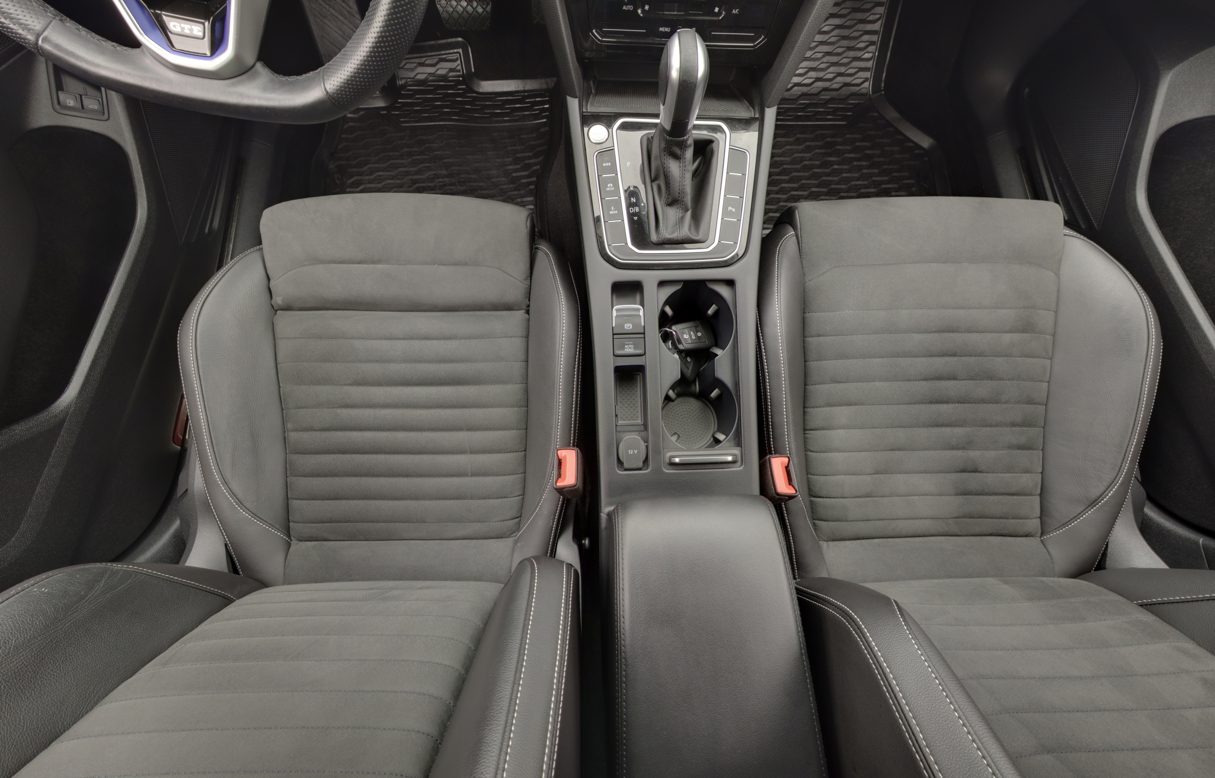 Volkswagen Passat Variant GTE 1.4 TSI ACT OPF DSG sekvensiell, 6-trinn, 218ps, 2022