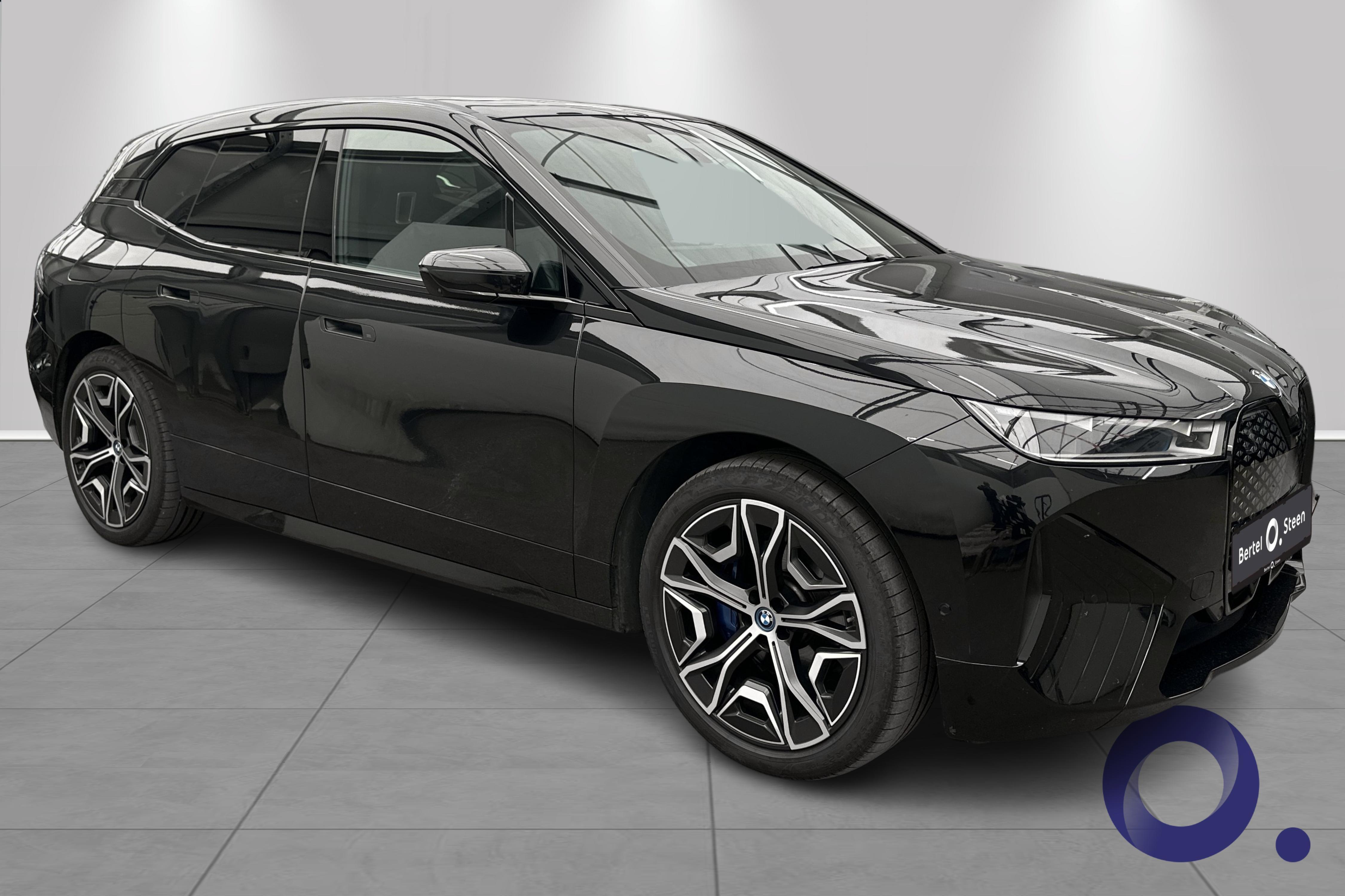 BMW iX xDrive50, 524hp, 2022