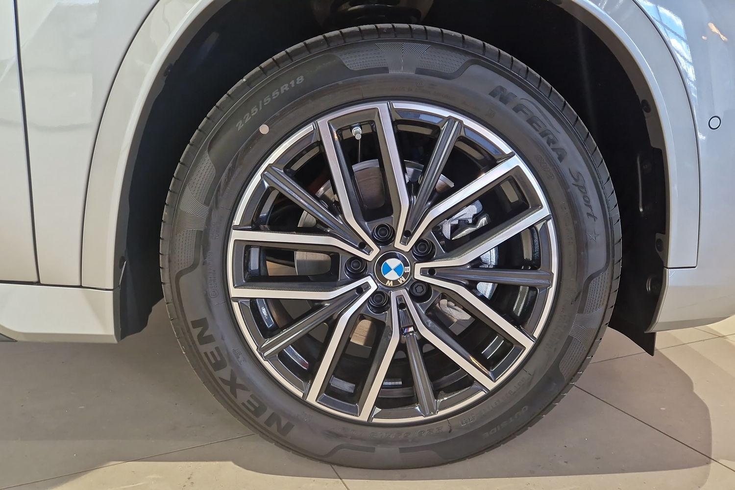 BMW iX1 eDrive20, 204ps, 2026