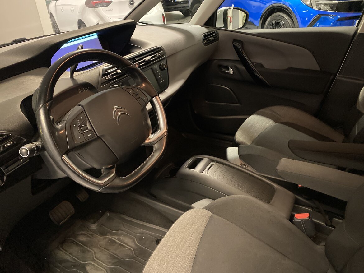 citroen-c4-picasso-interior