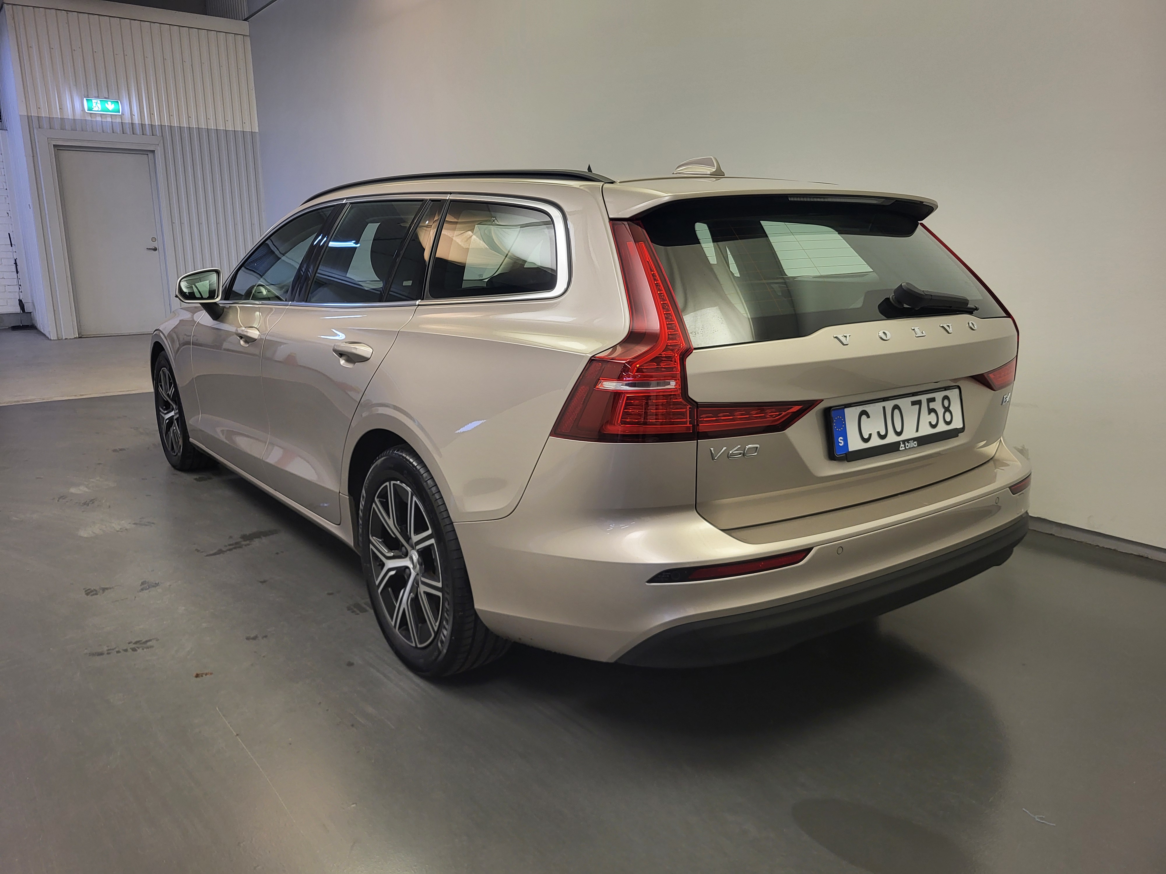 Volvo V60 B4 DCT, 197hk, 2024
