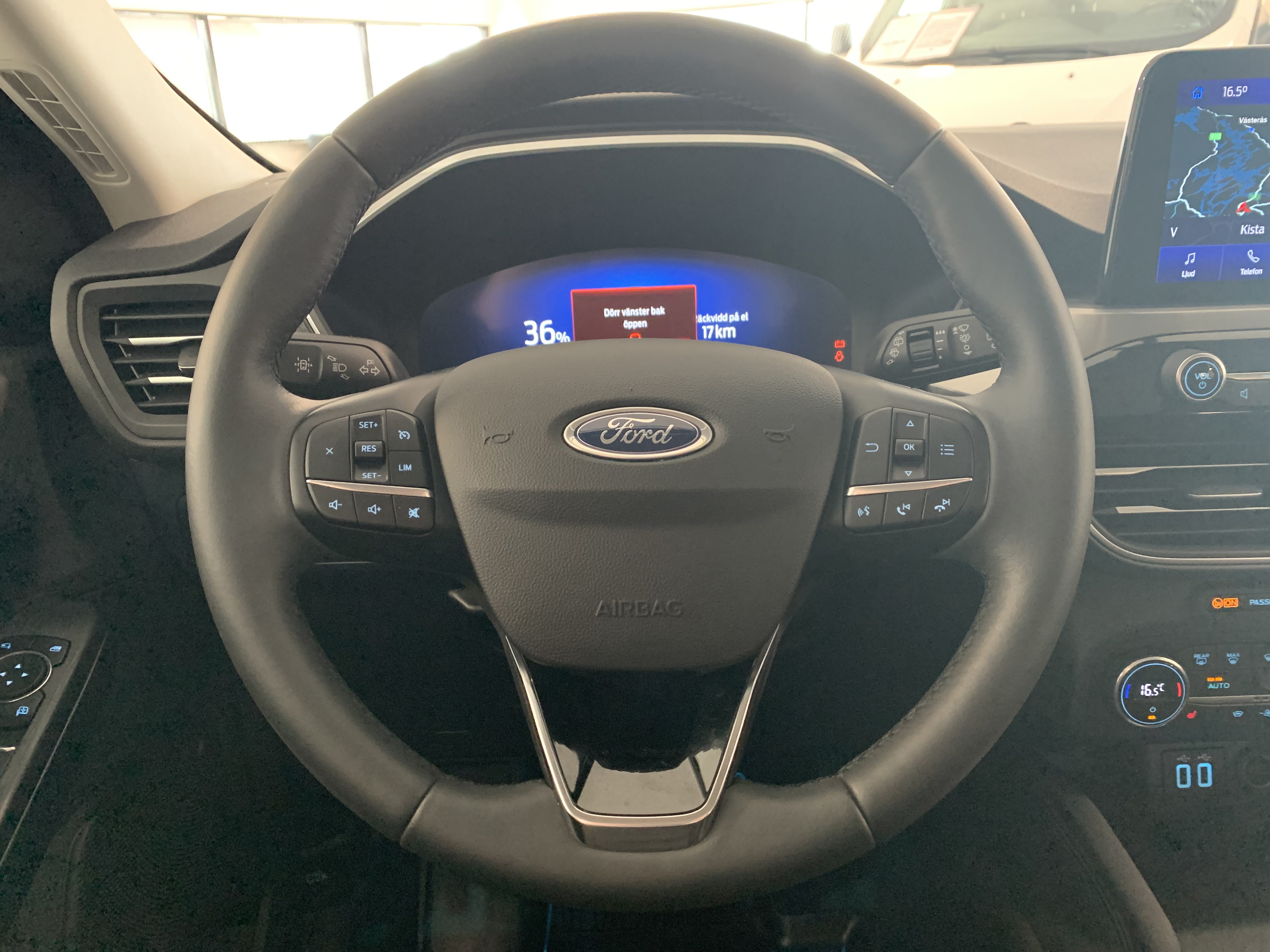 Ford Kuga Plug-In Hybrid 2023, bild 4/6