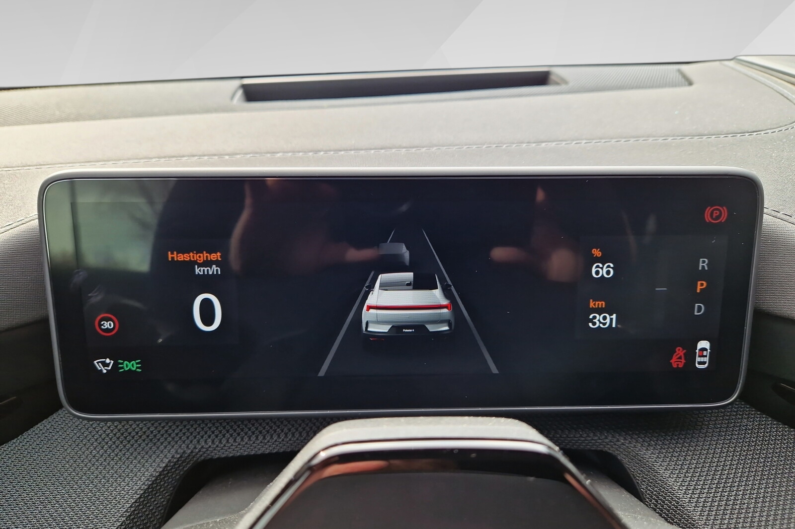 Polestar 4 Long Range Dual motor bilde 13