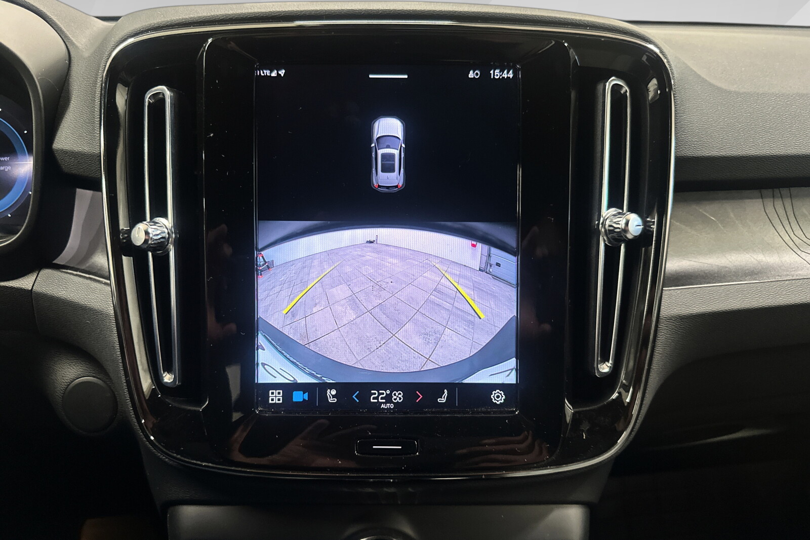 Volvo XC40 Recharge Twin motor bilde 21