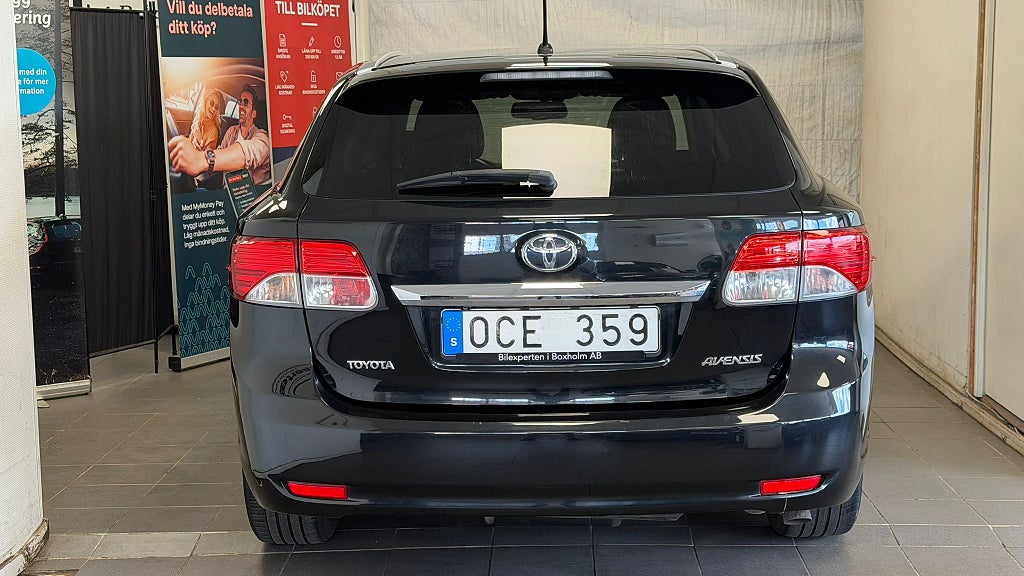 Toyota Avensis Kombi 2.2 D-4D Executive 2013, kuva 6/10